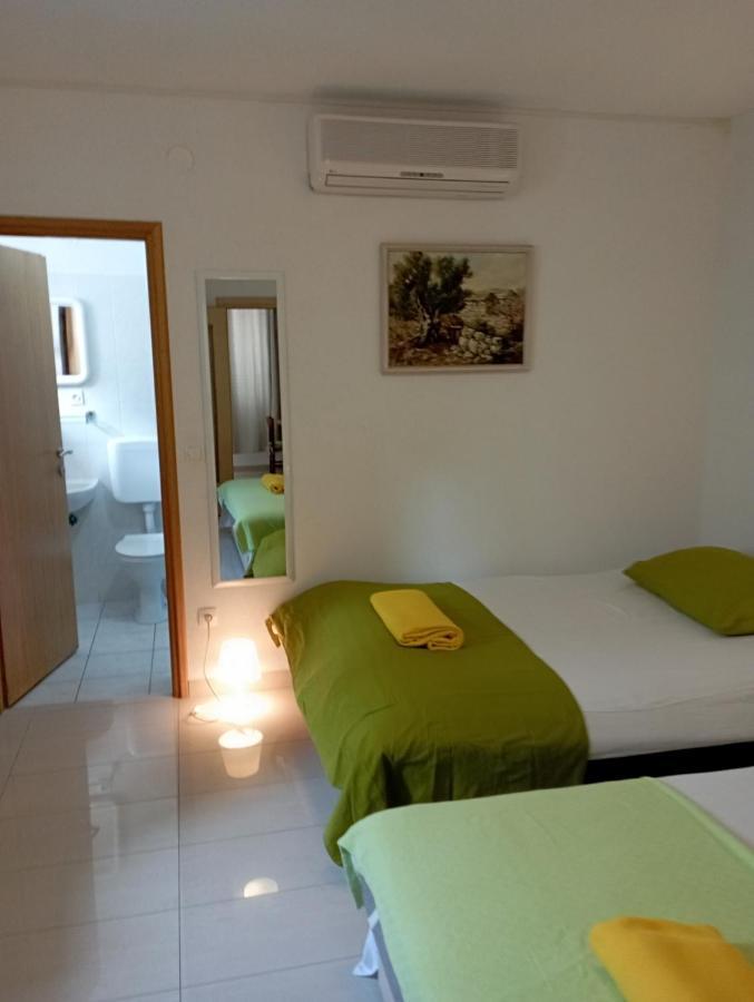 Apartmani Trubi 1 Vodice Exterior foto